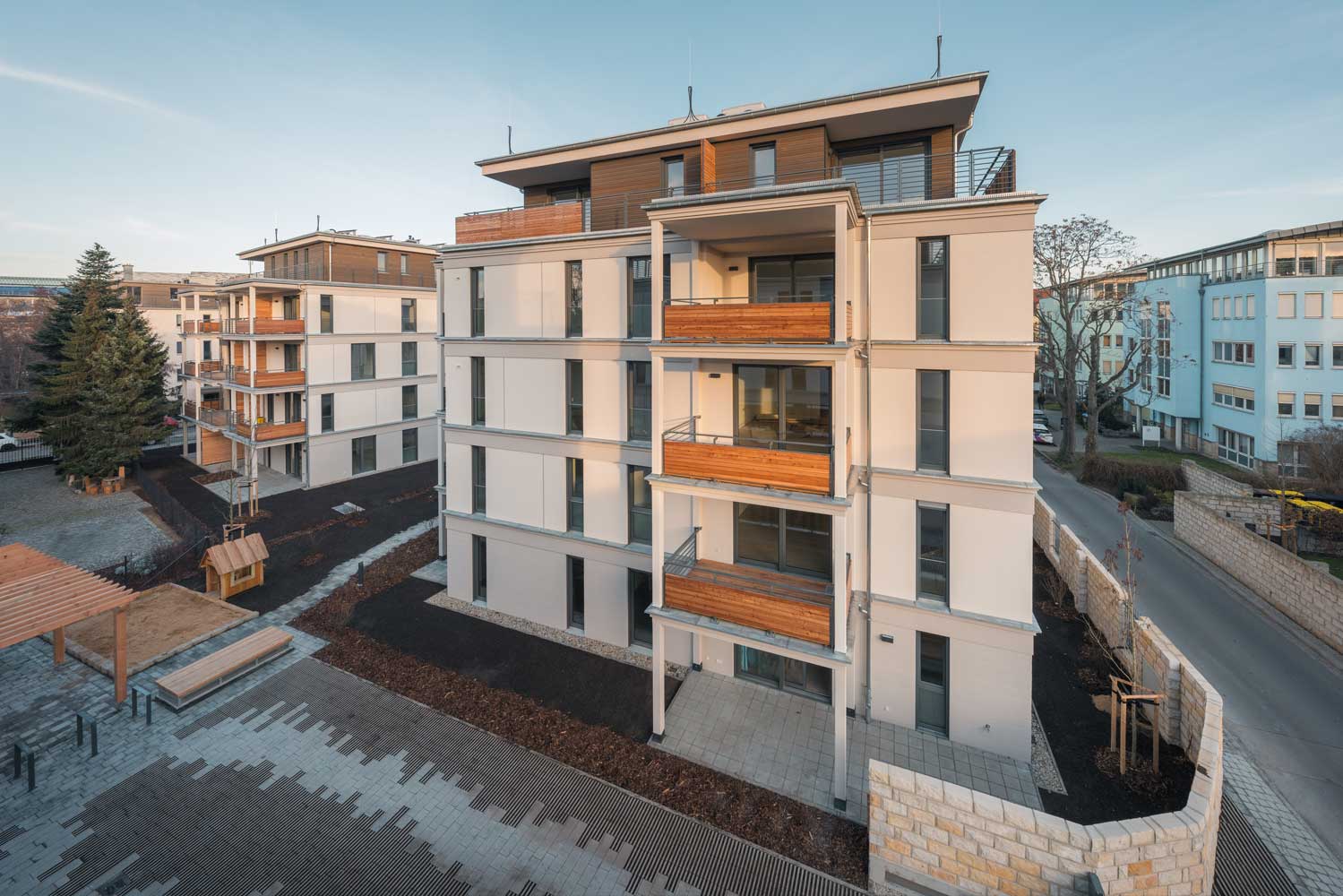 Außenaufnahme Mehrfamilienhaus - Wohnungsbau Dresden